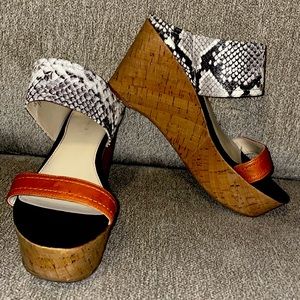 MARC FISHER | Shelbee Print Wedges Cork Size 9.5